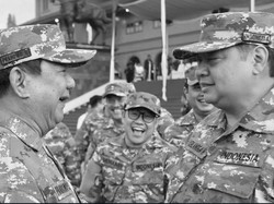 Tawa Lebar Cak Imin di Antara Prabowo dan Airlangga