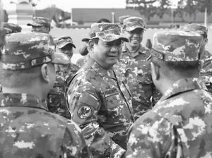 Potret Hitam Putih di IG Prabowo Saat Retreat Kabinet Merah Putih Potret Hitam Putih di IG Prabowo Saat Retreat Kabinet Merah Putih