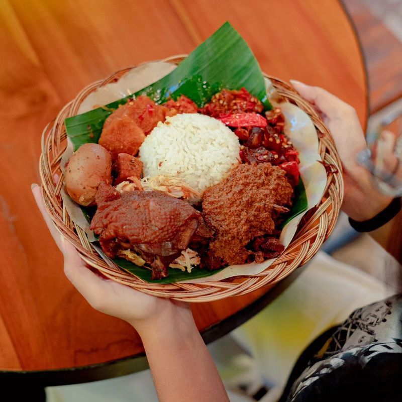 rekomendasi makan siang di SCBD Park