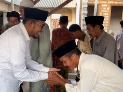 Cerita Kedekatan Achmad Fauzi dengan Keluarga Sukorejo Situbondo