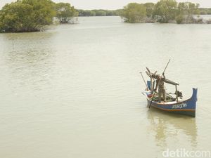 Bupati-DPRD Jabar Soroti Pencatutan Nama Warga untuk SHM di Laut Subang Bupati-DPRD Jabar Soroti Pencatutan Nama Warga untuk SHM di Laut Subang