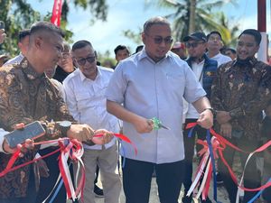 Andre Rosiade Resmikan BTS di Paru Sijunjung: Kerja Nyata bukan Omon-omon