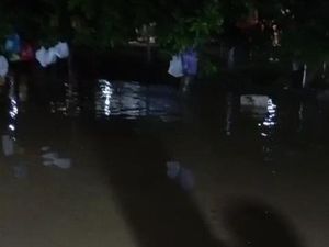 Banjir Bandang Terjang Tambakromo Pati, Jalan-Sekolah Terendam Lumpur