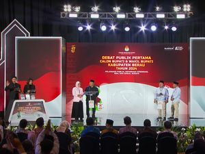 Debat Pilbup Berau, 2 Paslon Ditanya soal Antikorupsi hingga Toleransi Debat Pilbup Berau, 2 Paslon Ditanya soal Antikorupsi hingga Toleransi