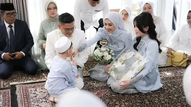 Disebut Cuek, Perlakuan Asli Haldy Sabri ke 2 Anak Irish Bella Terungkap Disebut Cuek, Perlakuan Asli Haldy Sabri ke 2 Anak Irish Bella Terungkap