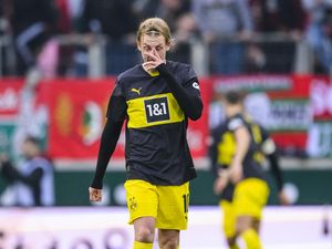 Augsburg Vs Dortmund: Die Borussen Tumbang 1-2