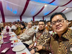 Kompak Berbatik, Para Anggota Kabinet Ikuti Malam Akrab di Akmil Magelang
