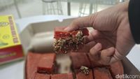 Jajan Martabak hingga Sate Kulit Telur di Jalan Sabang