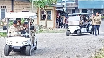 Prabowo Cek 'Markas' Pelayanan Makan Bergizi di Magelang