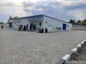 Video: Prabowo Sambangi Dapur Satuan Makan Bergizi di Magelang