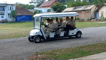 Prabowo 'Masuk Dapur' di Magelang, Intip Rahasia Masakan Bergizi untuk Prajurit