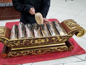 Perajin Gilangharjo Produksi Gamelan Perunggu, Harga Satu Setnya Fantastis!