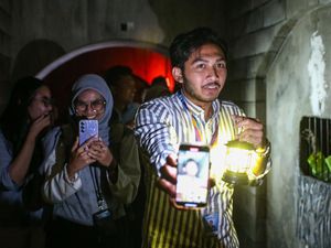 Uji Nyali di Rumah Hantu Perewangan Trans Studio Cibubur yang Penuh Teror Uji Nyali di Rumah Hantu Perewangan Trans Studio Cibubur yang Penuh Teror