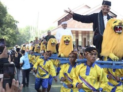 Saat 220 Sisingaan Khas Subang Pecahkan Rekor MURI