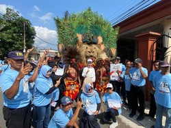 Vinanda Door to Door Sapa Warga Ketami Diiringi Reog dan Jathilan