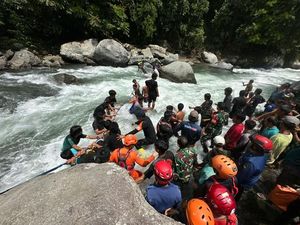 Bocah 7 Tahun Tewas Tenggelam Saat Mandi di Sungai Lempe Luwu Bocah 7 Tahun Tewas Tenggelam Saat Mandi di Sungai Lempe Luwu