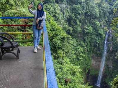 Curug Pelangi Cimahi, Salah Satu Air Terjun Tertinggi di Jabar