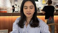 Rachel Amanda Doyan Ngopi dan Piawai Jadi Barista Dadakan