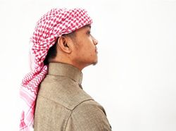 Boleh atau Tidak? Ini Hukum Pakai Sorban bagi Orang Awam di Indonesia