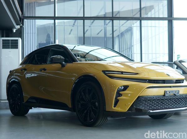 Sangar tapi Mewah! Ini Tampang Toyota Crown Sport yang Sudah Mengaspal di Tanah Air