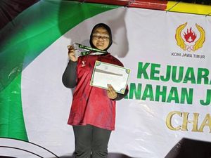 Moncer! Siswi SMP Surabaya Raih 62 Medali Panahan Sejak SD Moncer! Siswi SMP Surabaya Raih 62 Medali Panahan Sejak SD