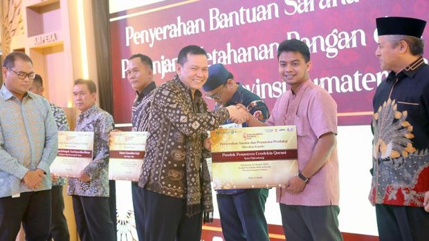 BNR (7/20) PEMPROV SUMSEL (PCK CNN AWARDS 2024) - 28 OKT 2024