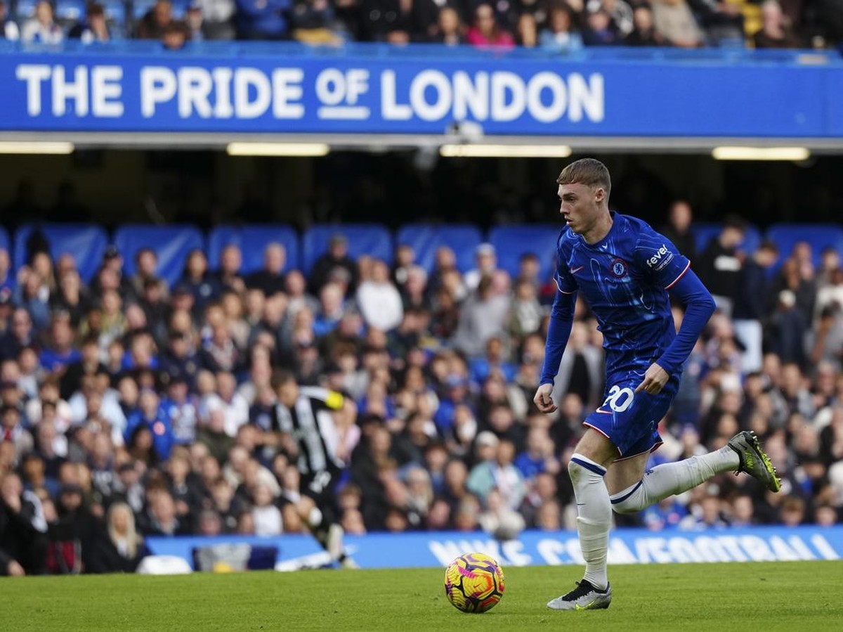 Cole Palmer membuat 1 gol dan 1 assist di laga melawan Newcastle United. (Foto: Dave Shopland/AP)