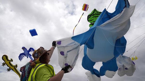 Festival Layang-layang di Afsel untuk Rayakan Hari Kesehatan Mental