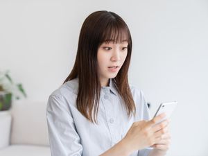 Terbiasa Chat Online, Gen Z Alami Kecemasan saat Terima Panggilan Telepon Terbiasa Chat Online, Gen Z Alami Kecemasan saat Terima Panggilan Telepon