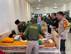 100 Anak Yatim dan Kurang Mampu Ikuti Sunat Massal di Ponorogo