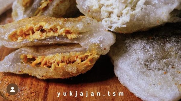 Kenyal Mantap! 20 Cireng Isi Ayam Suwir Ada di Sini