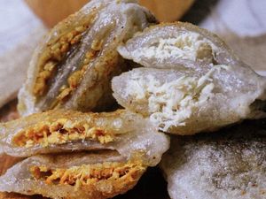 Kenyal Mantap! 20 Cireng Isi Ayam Suwir Ada di Sini Kenyal Mantap! 20 Cireng Isi Ayam Suwir Ada di Sini
