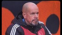 Meme MU Makin Terpuruk, Tetap Pertahankan Erik ten Hag?