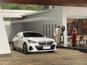 Menginap di Padma Hotel Bandung, Bisa Jalan-jalan Naik BMW