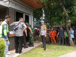 Polisi Kena Sabetan Pisau Pelaku Saat Selamatkan Bocah Disandera