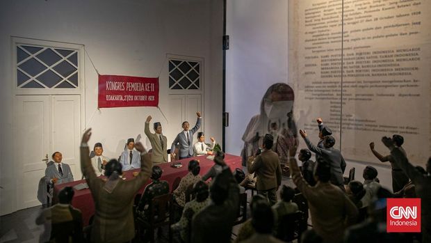 Museum Sumpah Pemuda Jakarta Museum Sumpah Pemuda merupakan sebuah museum sejarah perjuangan kemerdekaan Republik Indonesia yang terletak di Jalan Kramat Raya No. 106, Jakarta Pusat. Museum Sumpah Pemuda menyimpan kenangan yang meliputi kronologis peristiwa Sumpah Pemuda dengan penataan dan ruang pameran yang menggambarkan untaian peristiwa bersejarah itu. CNN Indonesia/Adi Maulana Ibrahim
