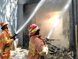 Puntung Rokok Dibuang Sembarangan Berujung Ruko di Kota Malang Terbakar