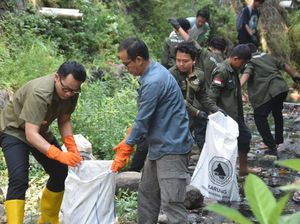 Kolaborasi Pemerintah dan Komunitas untuk Cirebon Lebih Bersih Kolaborasi Pemerintah dan Komunitas untuk Cirebon Lebih Bersih