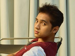 Syahravi Ramu Ulang Diantara Kita Versi Modern, Dipuji Fariz RM