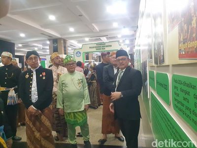 Pameran-Penghargaan di Peringatan Bulan Bahasa dan Sastra 2024