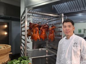Chef Hing Spesialis Hidangan Kanton di The Trans Luxury Hotel Bandung Chef Hing Spesialis Hidangan Kanton di The Trans Luxury Hotel Bandung