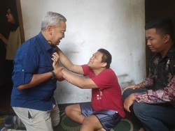 Pertemuan Penuh Arti Farhan dan Seorang Remaja Disabilitas