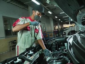 Amankah Ganti Oli Mobil Lebih Cepat dari Biasanya? Ini Penjelasannya