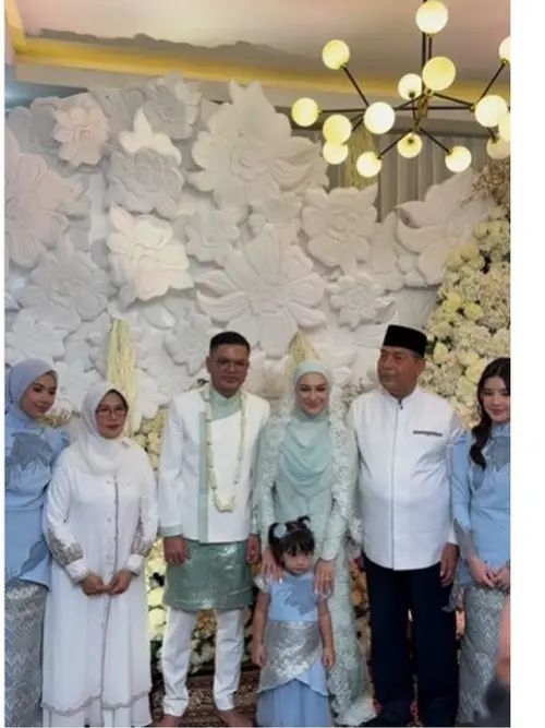 Kebersamaan Irish Bella dan Anak Sambung