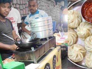 Tragis! 21 Orang Keracunan Usai Makan Pangsit Kaki Lima Tragis! 21 Orang Keracunan Usai Makan Pangsit Kaki Lima