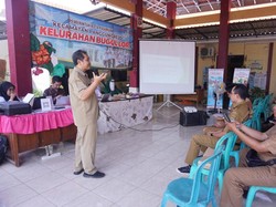 Pemkot Pasuruan-USAID IUWASH Tangguh Sosialisasikan E-Sambat & SP4N Lapor!