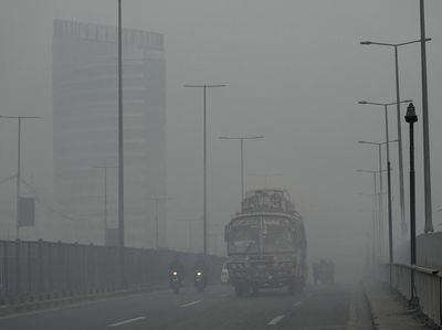 Penampakan Pakistan Diselimuti Polusi Super Tebal, Sekolah Ditutup-Pekerja WFH