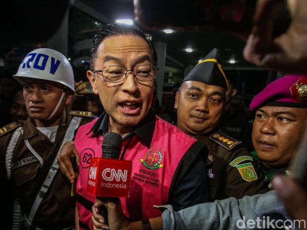 Potret Tom Lembong Berompi Tahanan Kejagung, Tersangka Korupsi Impor Gula