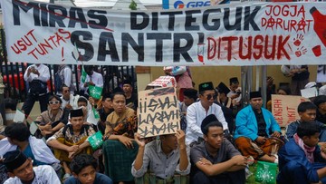 Ribuan Santri Jogja Gelar Serbuan Anti Miras di Polda DIY
