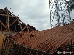 Satu Ruang Kelas SD Negeri 1 Cibenda Pangandaran Ambruk